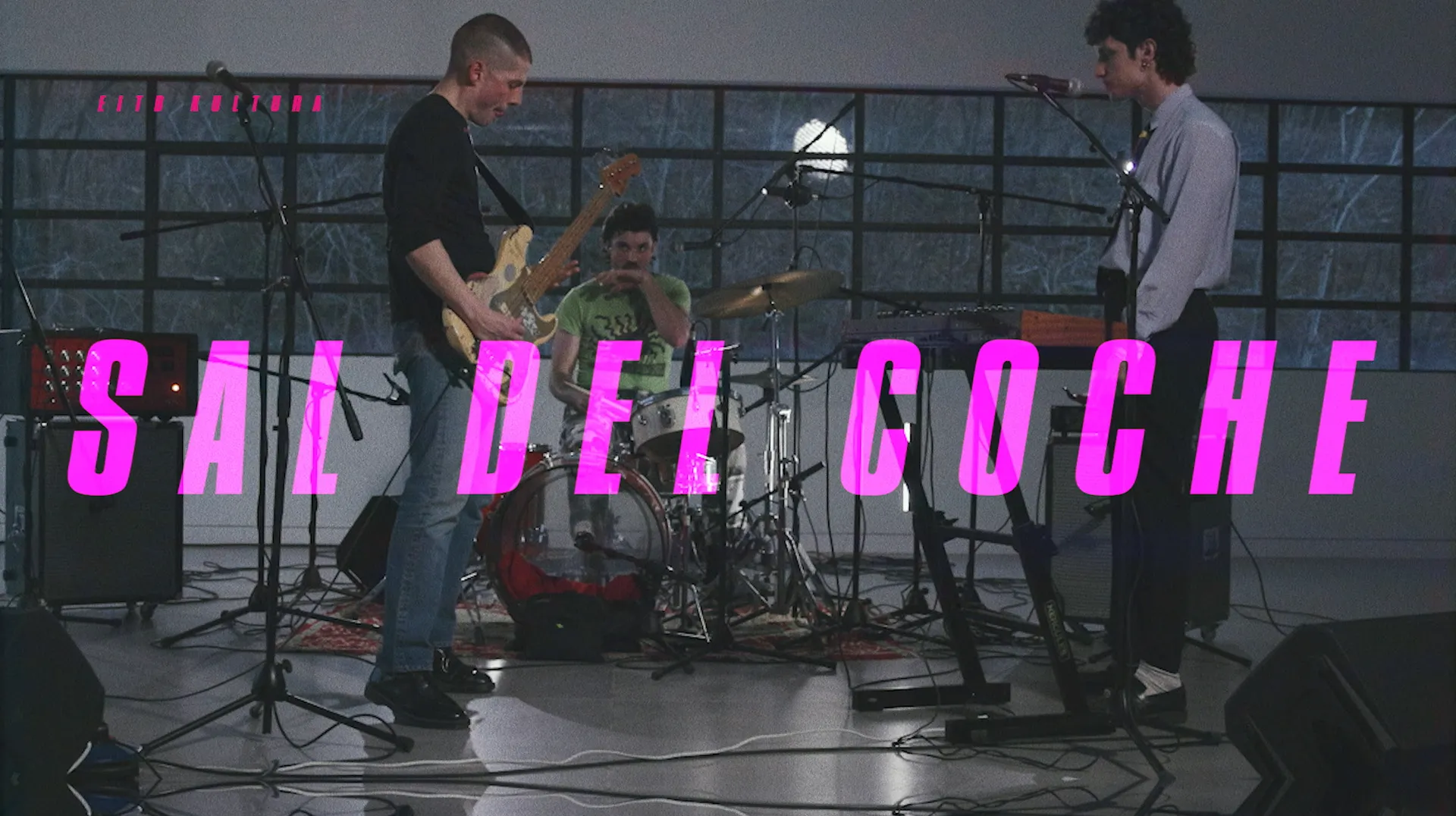 Sal del Coche taldearen musika, zuzenean