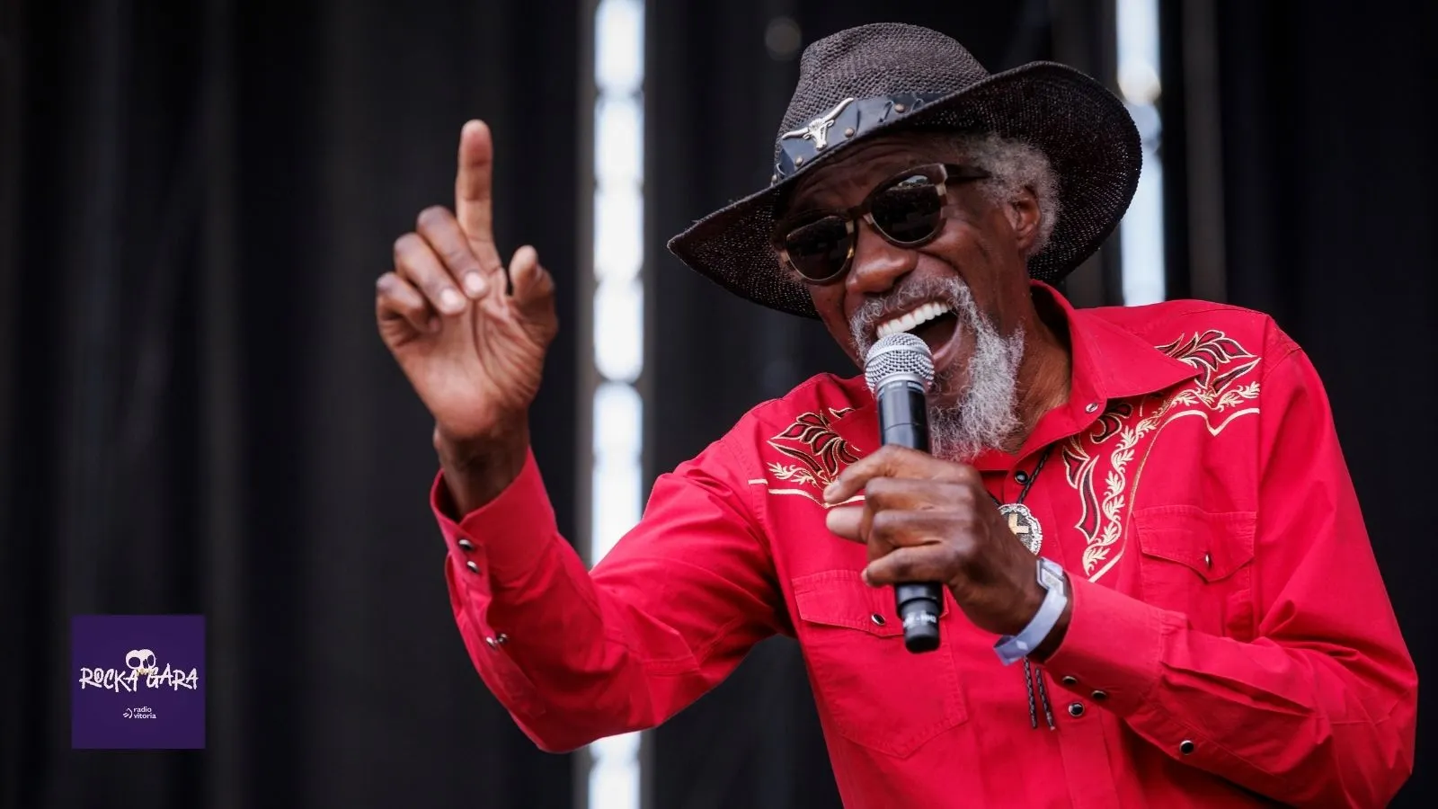 Azkena 2026. Robert Finley zuzenean