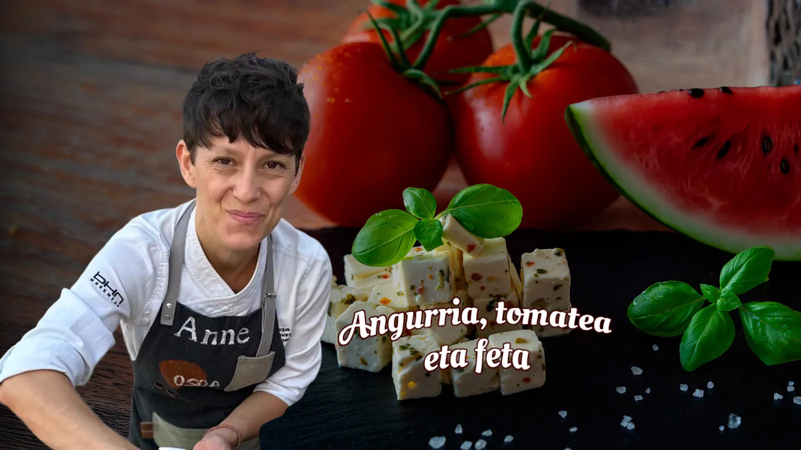 Angurri, tomate eta gazta entsalada