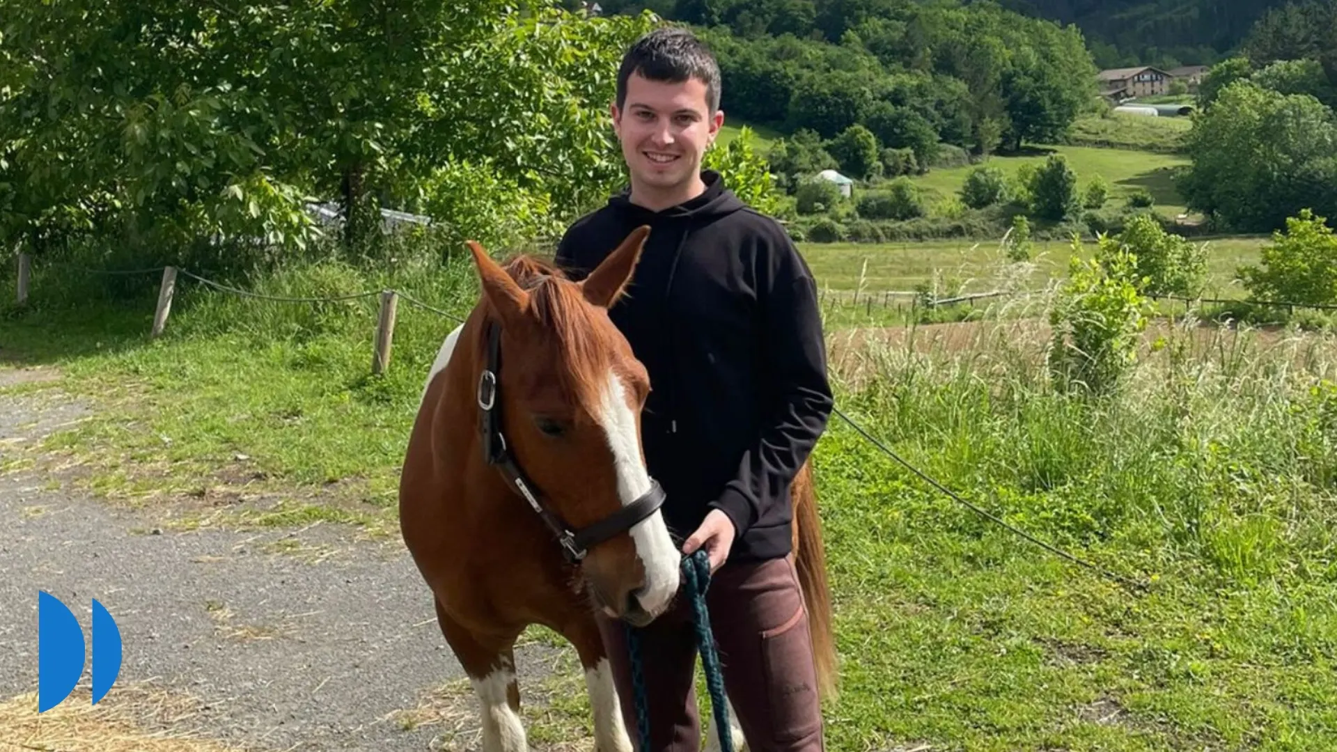 Julen Bedoya terapeuta con caballos