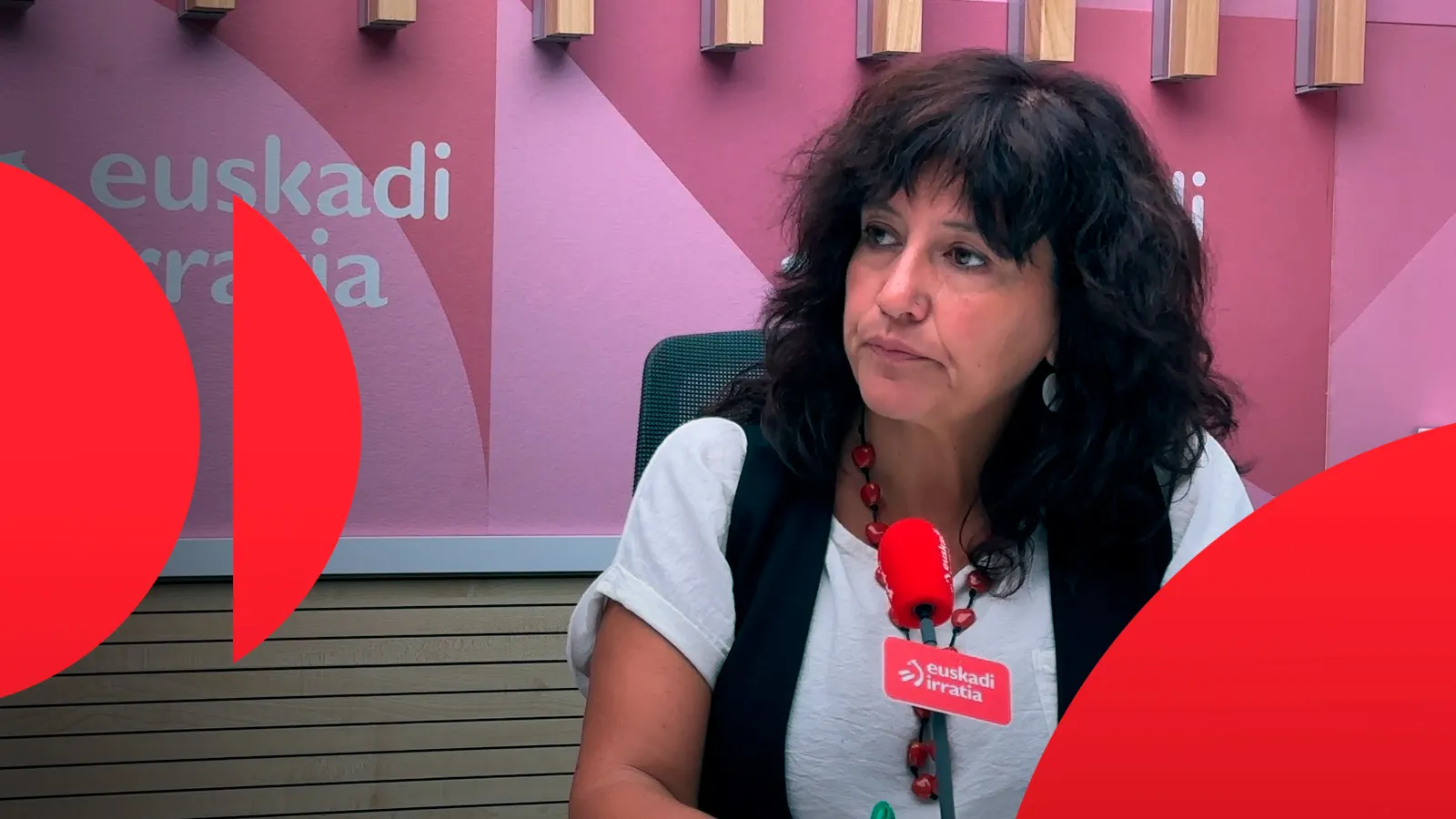 Idurre Eskisabel: "Guztiok euskaldun garen gizarte bat lortu behar da guztion hizkuntz eskubideak egiaz bete ahal izateko"
