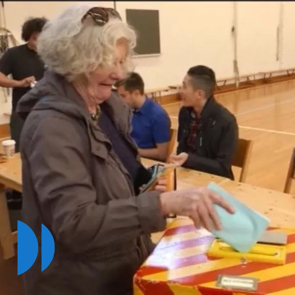 Suiza afronta un referéndum para limitar su población episode artwork