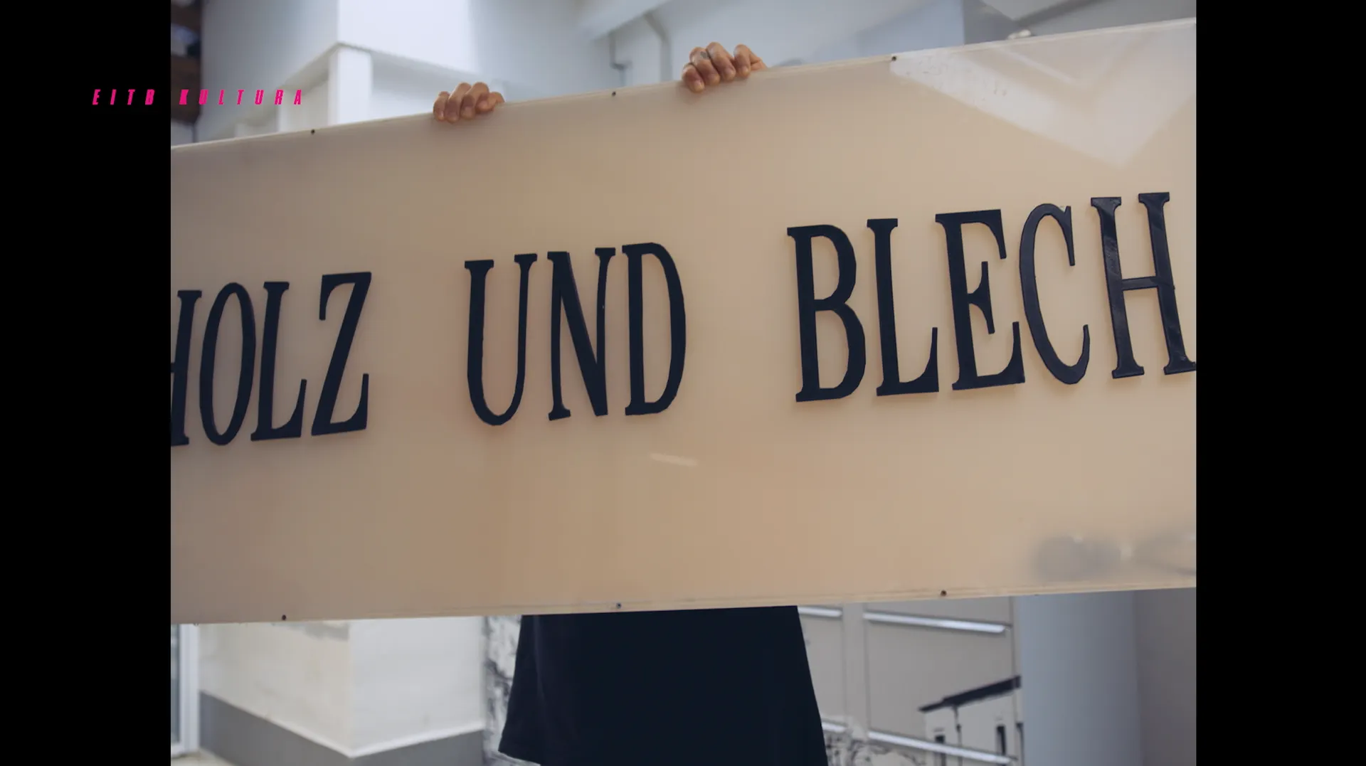 Holz Und Blech, elektronika omenaldi bat